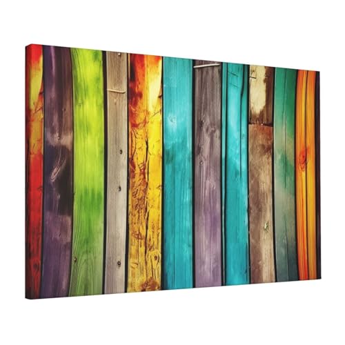 Toile de planches en bois colorées pour raviver un mur blanc