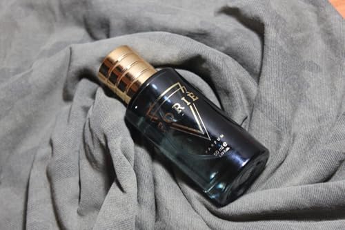 Parfum aromatique bois longue tenue au poivre rose et cardamome