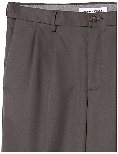 Amazon Essentials Men's Classic-Fit Expandable-Waist Pleated Dress Pant - Image 6