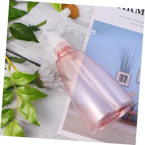 Botella pulverizadora rosa con gatillo ergonómico y diseño antideslizante para un riego cómodo 6