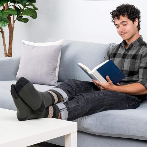 Hot Feet MD1233ZHM Thermal Socks For Men 2/4 Pack, Extreme Cold Boots Socks -Winter Insulated Socks thumb #4