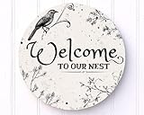 KAMIAK Letrero redondo de estaño vintage para exteriores, letrero de bienvenida para corona, accesorio de corona, colgante de puerta de bienvenida, letrero de bienvenida para porche delantero, letrero