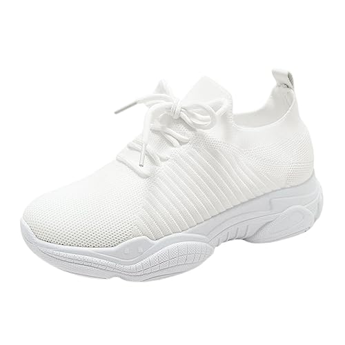 Zapatos pequeños blancos de punta redonda ideales para tus looks diarios