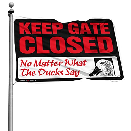 Drapeau Keep Gate Closed pour habiller grand mur vide de garage