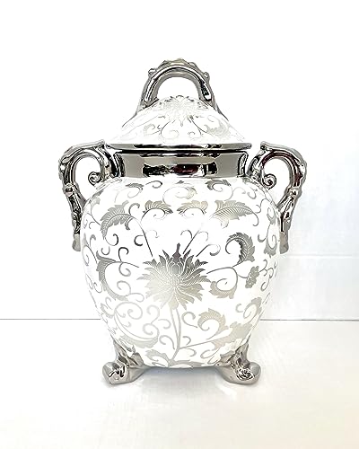 Sopera para Obatala Blanca con acentos plateados/ObatalaTureen with silver accents.