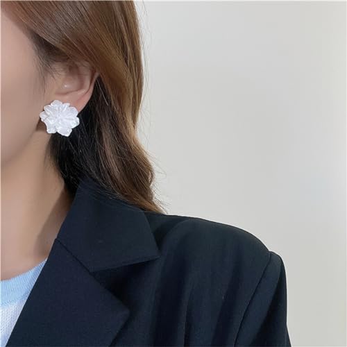Boho White Flower Acrylic Earrings Vintage Charm 3D Resin Gardenia Camellia Pear Blossom Flowers Plant Lightweight Stud Earrings for Women Wedding Bridal Birthday Party Trendy Jewelry Gifts3
