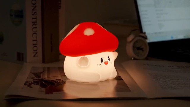 Image of Rytinazzz Silicone Night Light for Kids, 50H Long Battery Mushroom Lamp, Gift for Kids, Cute Bedside Light for Girls Room, Rechargeable Tap Control