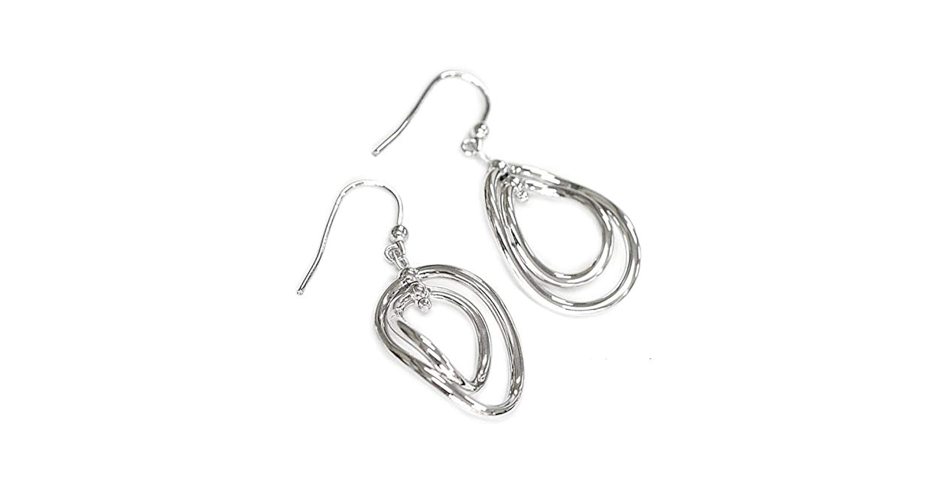 【MADE IN ITALY】K18イエロー＆ホワイトカラー・ドロップピアス k18 ティアドロップピアス 雫型 0.14ct 天然ダイヤモンド