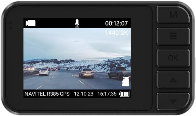 Navitel R385 screen displaying live recording