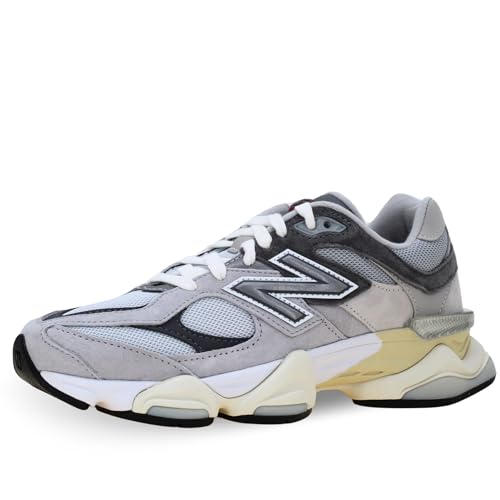 New Balance Women's 574 V2 Essential Sneaker