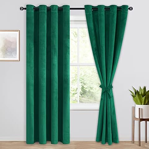Hiasan Emerald Green Velvet Curtains Vintage Decor Thick Soft Velvet Blackout Curtains Heat Block Thick Texture Window Panels Drapes Set for Home Office / Study Room Decor, 52W x96L,2 Panels Cover