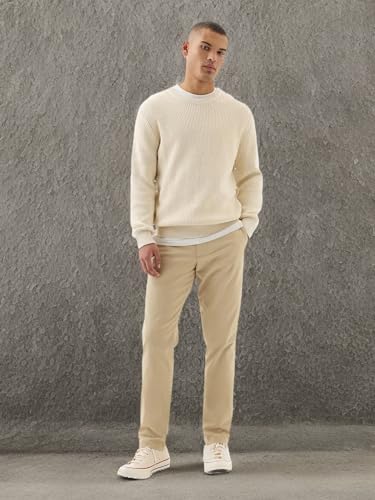 Image of Gap Men's Essential Slim Fit Chino Pants