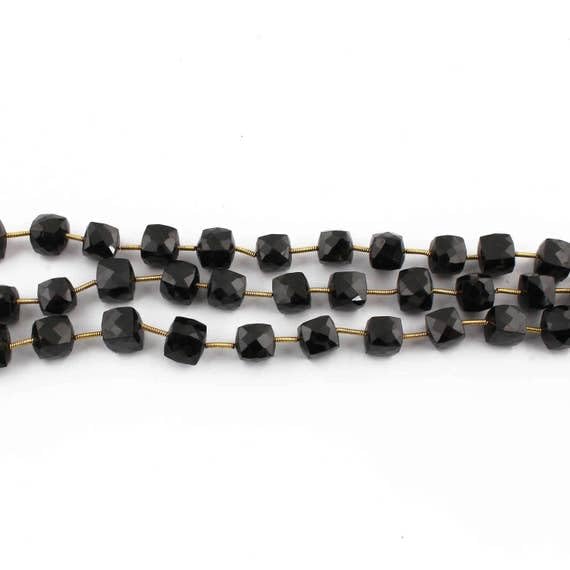 Perles onyx noir cube facetté pour DIY bijoux fil perle noire BDSSTR-02298