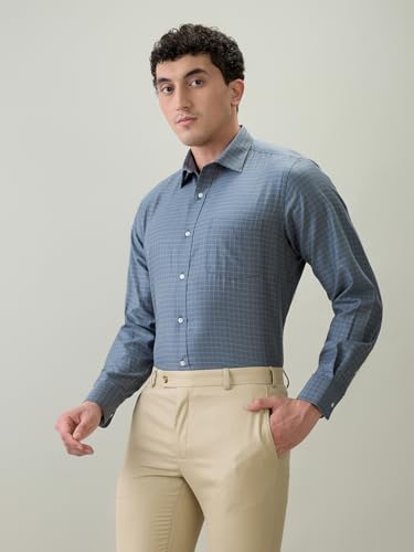 Image of Park Avenue Men Regular Fit Structure Pattern Cotton Polyester Blend Semi Cutaway Collar Full Sleeve Formal Shirt