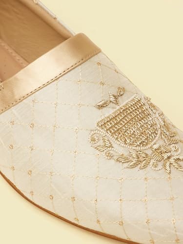 Image of Manyavar Men's Diamond Patterned Embroidered & Sequinned Jutti| Ethnic Juttis and Mojaris