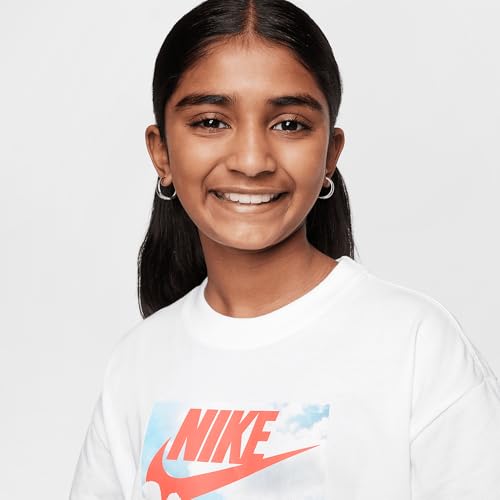 Nike Sportswear Big Kids' (Girls') T-Shirt (White, HM6311-100)3