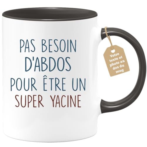 quotedazur Café-Croissant - Mug Personnalisé Tasse Cadeau Pas Besoin D'Abdominaux Pour Noël Être Un Super Yacine - Noir/Céramique