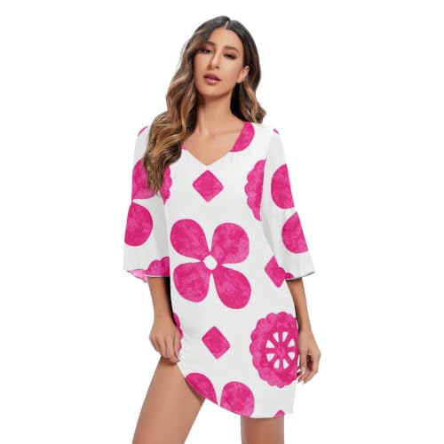 Robe trapèze en mousseline fleurie magenta parfaite pour un cocktail chic en été