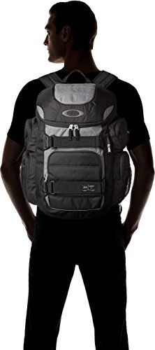 Oakley Men's Enduro 2.0 30L Backpack, Blackout2