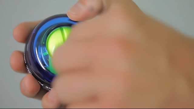 Amazon.com : NSD Essential Crystal Spinner Gyro Ball | Grip