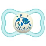 MAM Fopspeen met geventileerd bord, dat in het donker oplicht, vanaf 16 maanden, met symmetrische zuiger, plat en flexibel, gemakkelijk aan te nemen, met zelfsteriliserende box, Air, matblauw, 2 stuks