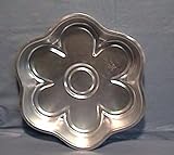 1979 Wilton DANCING DAISY FLOWER Power Petal Cake Pan #502-4165
