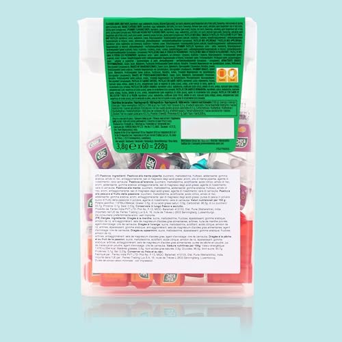 Tic Tac Travels 2er Set Travel Mix – je 60 Mini-Packungen mit 4 Sorten + Tic Tac Toe Spiel – 120 Mini-Süßigkeiten für Schule, Events, Partytüten, Giveaways, Büro & unterwegs