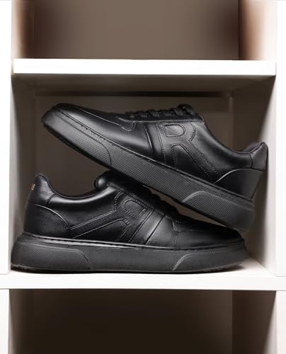 Image of Rare Rabbit Mens Cygnus Sneaker