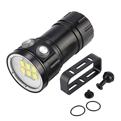 Lampe de poche de plongée triple faisceau pour vos sessions nocturnes en mer