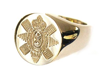 New 9ct yellow gold Men's Solid BLACK WATCH Seal Style Signet Ring. Excellent quality