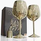 vaanshie 17oz Stainless Steel Wine Glasses [Set of 2] – Gold Royal Goblets with Baroque Engravings, Unbreakable Wine Cups with Bottle Stopper – Ideal for Mother's Day Gift