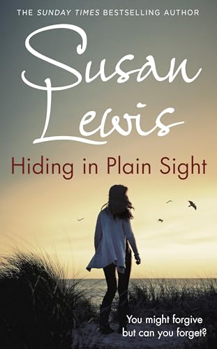 Hiding in Plain Sight (The Detective Andee Lawrence Series)