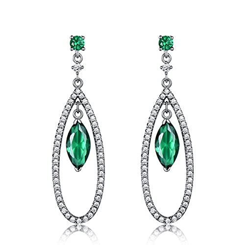 Boucles d'oreilles émeraude en peluche portées au quotidien pour femme