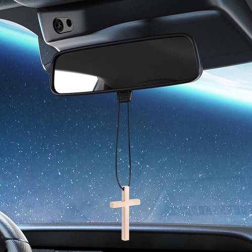 Cruz para coche dorada que decora tu retrovisor en cada viaje 7