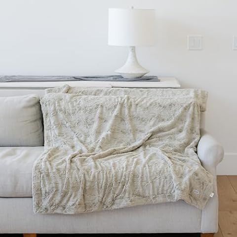 GRACED SOFT LUXURIES Feather Faux Fur Throw Blanket Cover