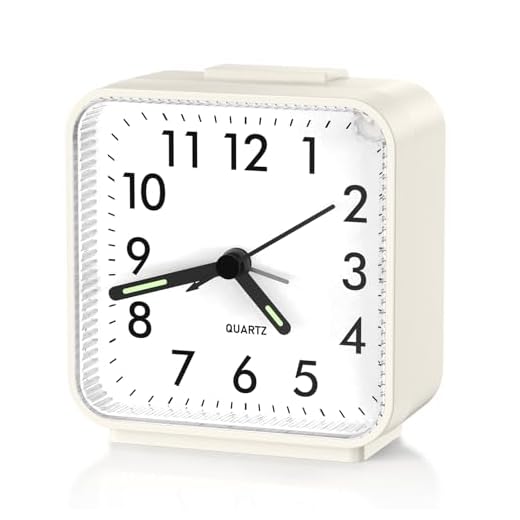 ORIA No Ticking Alarm Clock for Bedroom, Silent Analog Alarm Clock, Battery Operated Analog Travel