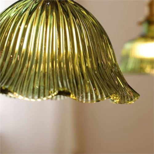 Lámparas colgantes de cristal art deco con acabado verde sofisticado 7