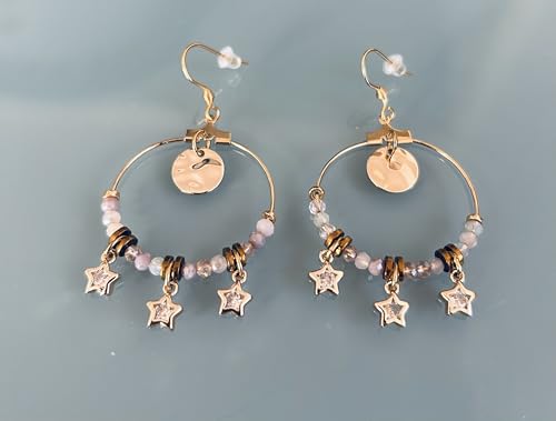 Pendientes bohemios de estrella dorada para looks de verano boho chic 3