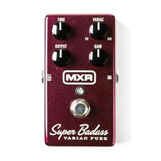 Set voltage from 5V-15V Lower voltage for “dying battery” effect Increase voltage for more headroom & clarity