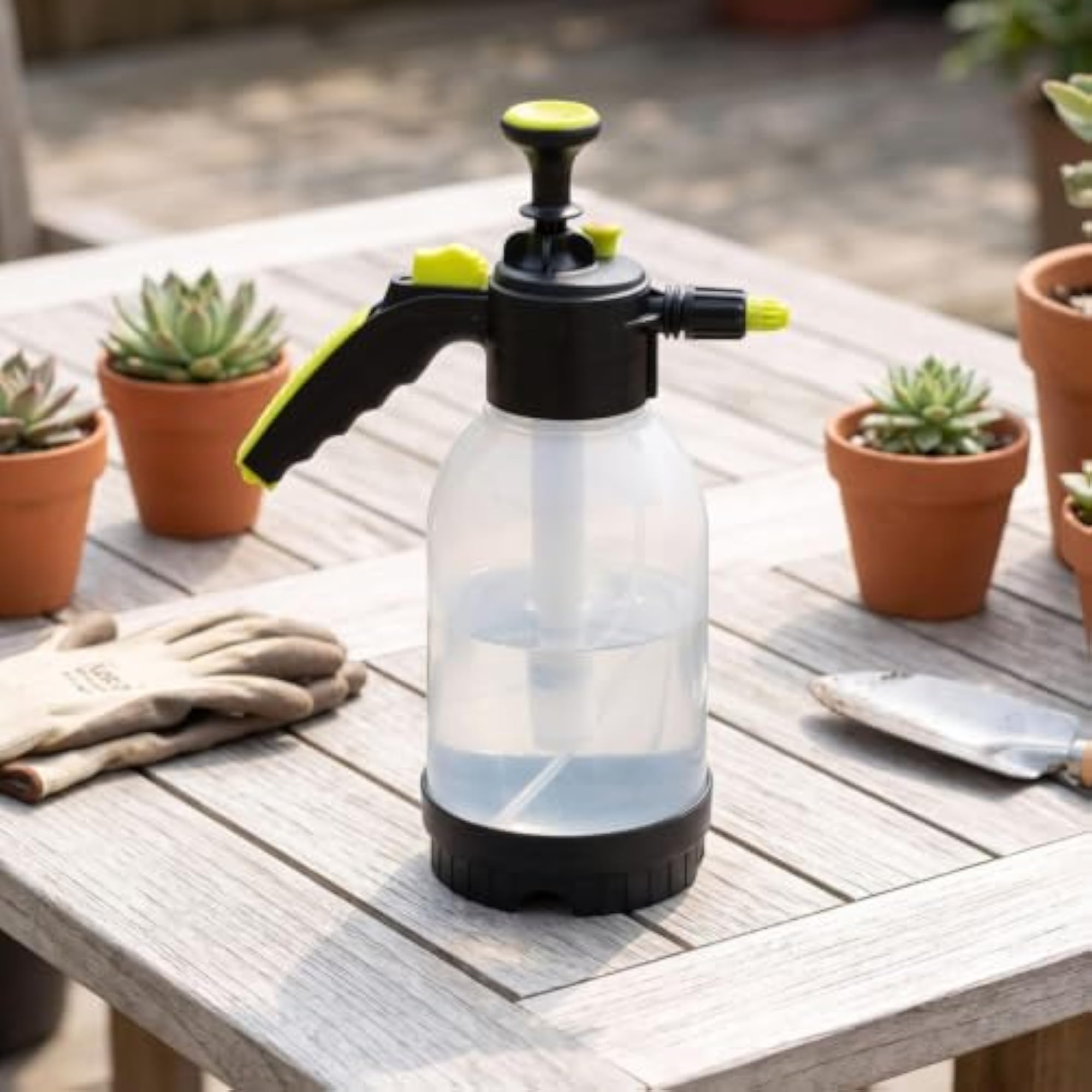 Hand-Held Pressurized Spray Bottle, Heavy-Duty