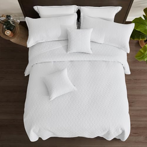 Image of Oversized King Bedspread 128x120 Extra Wide, Diamond Geometric Quilt Set King /Cal King, Lightweight Reversible Coverlet, Straight Edge - Clean Contemporary Look, 5 Piece, Pure White