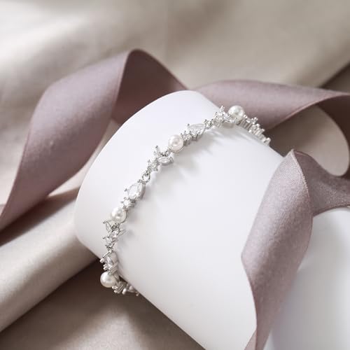 EVER FAITH Gorgeous Cubic Zirconia Wedding Link Bracelet for Bride Bridesmaids, Simulated Pearl Clear Marquise Teardrop Crystal Bridal Jewelry for Women Prom4