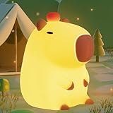 🍊【Niedliches Capybara Design】Die Capybara-Silikonlampe hat ein süßes und verspieltes orangefarbenes Design auf dem Kopf und ihr weiches Licht verleiht jedem Raum einen Hauch von Farbe und Persönlichkeit und schafft eine einzigartige und charmante Dekoration, perfekt für Kinder und junge Erwachsene