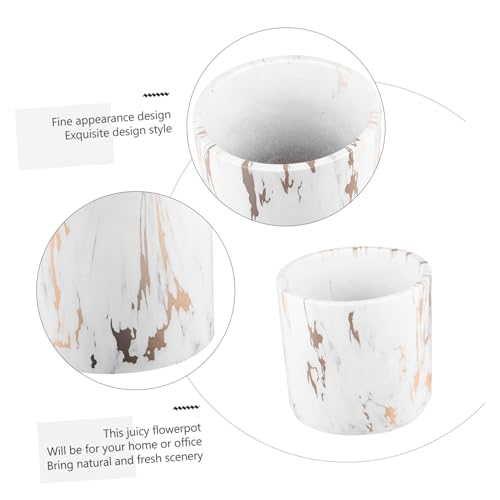 Pot de fleur marbre grand format pour décorer un balcon chic