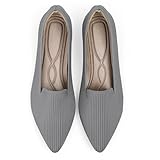 Durable et facile à nettoyer : malgré leur toucher doux, ces chaussures plates sont conçues pour durer. Les matériaux de qualité supérieure utilisés sont résistants à l'usure et la tige en tricot est particulièrement facile à nettoyer. Il suffit de les essuyer rapidement avec un chiffon humide pour garder leur aspect frais et neuf.