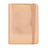 ORGANIZADOR DE VIDA SEMANAL PERFECTA: el planificador diario, semanal, mensual para llevarlo siempre encima, contiene 54 semanas, 378 días, se puede usar para más de un año ya que es para 14 meses aproximadamente, en la parte superior de las hojas con días, se puede escribir fechas. Aparte de las 54 semanas, hay 60 hojas a rayas adicionales separados de 10 en 10 con separadores colores pastel para escribir notas. También contiene un bloc de notas de 20 hojas.