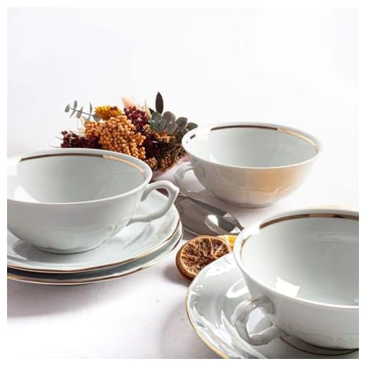 FranquiHOgar | Juego clásico de 6 tazas de consomé y 6 platitos | Total 12 piezas | Modelo Rhein | Porcelana blanca con filo de oro | MENAJE DE MESA