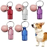🔔【Fonctionnalité Anti-Perte】 Grâce à la cloche intégrée, ce pendentif rend votre chien plus facilement identifiable. Le son de la cloche est parfait pour éviter que votre animal se perde tout en vous aidant à localiser votre compagnon à tout moment. Un accessoire pratique pour tous les propriétaires de chiens.
