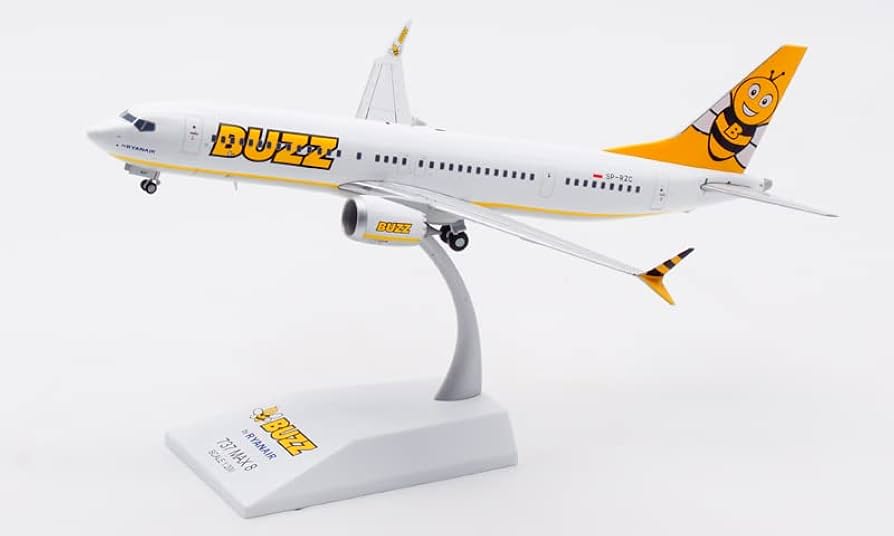 Amazon.com: JC Wings Buzz for Boeing B737 Max8 SP-RZC 1/200