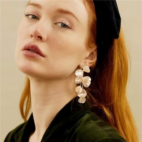 WCRAZYE Gold Flower Statement Floral Necklace Earring Sets for Women Fashion Petal Statement Necklace 14K Gold Plated Large Petals Necklace Unique Boho Floral Jewelry Accessessories Romantic Cool Gifts3